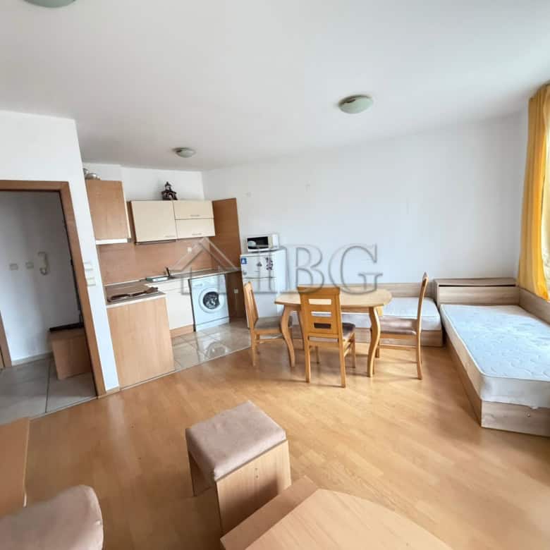 Bright 1-bedroom apartment with sea views in Yassen, Sunny Beach, perfect for relaxing holidays.