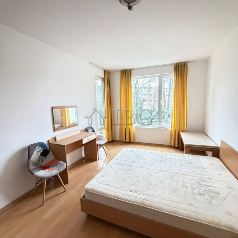 Bright 1-bedroom apartment with sea views in Yassen, Sunny Beach, perfect for relaxing holidays.