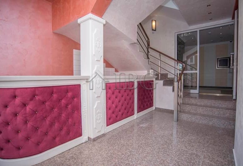 Bright 1-bedroom apartment overlooking the pool area in Sunny Beach.