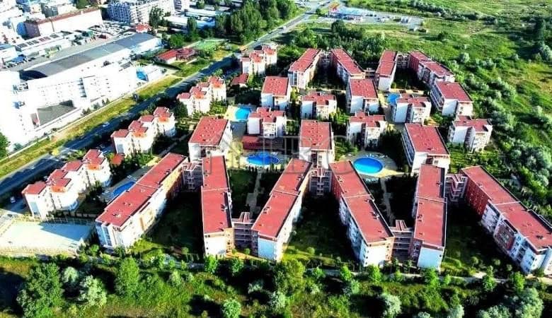 Bright furnished studio with balcony and park view in Nessebar Fort Club, Sunny Beach.
