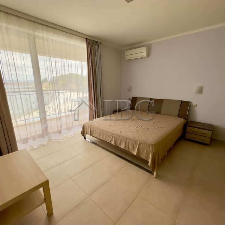 Modern 3-room apartment with front sea view near Akrotiria Beach, Nessebar.