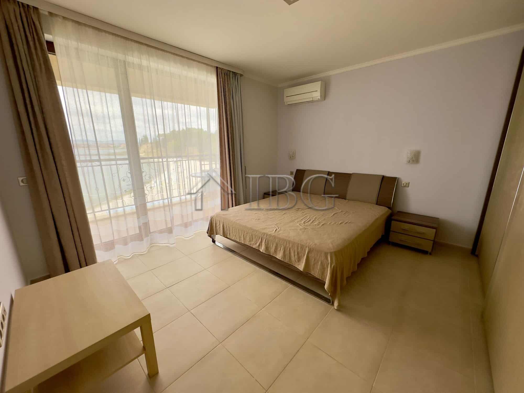 Modern 3-room apartment with front sea view near Akrotiria Beach, Nessebar.