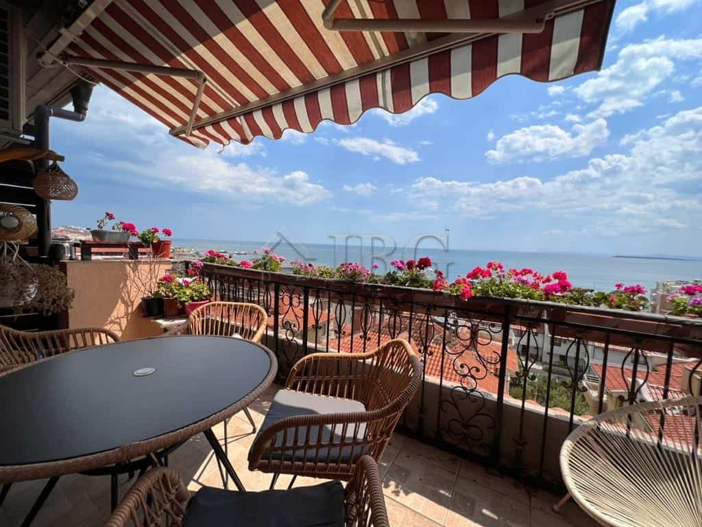 Sea view balcony of maisonette in Sveti Vlas with outdoor seating and panoramic ocean scenery.