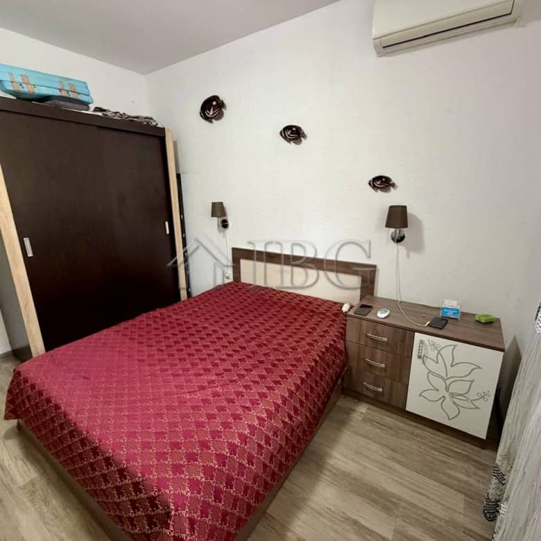 Cozy furnished one-bedroom apartment in Sveti Vlas near the sea.