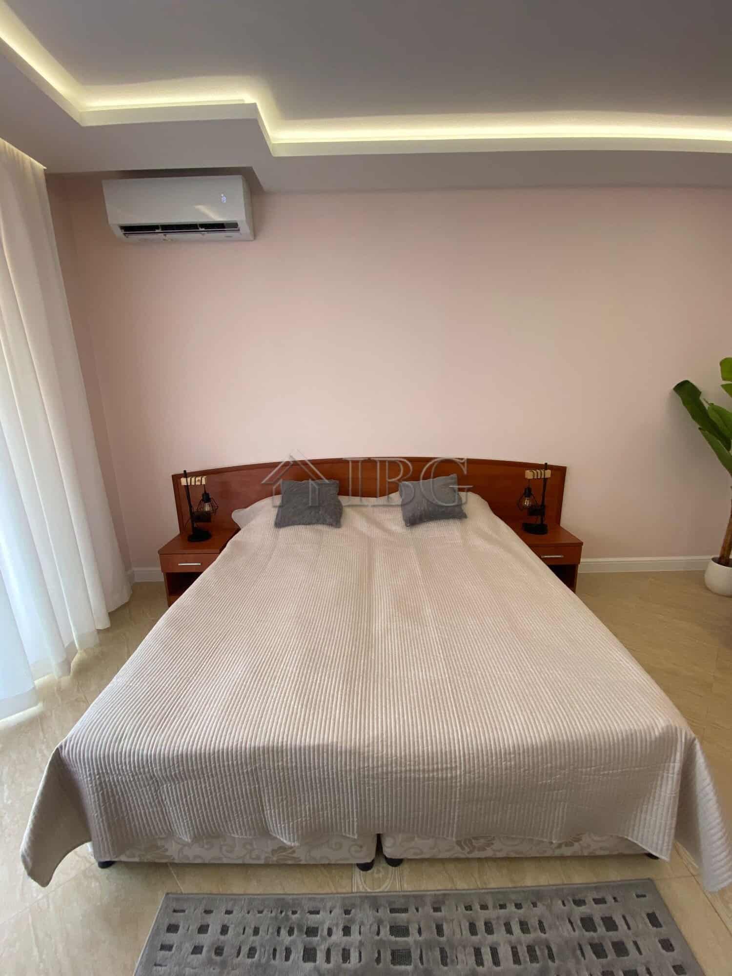 Modern studio apartment with pool view in Palazzo complex, Sunny Beach.