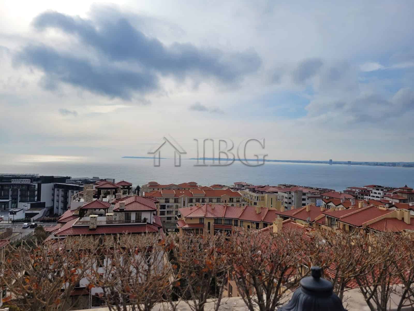 Sea view apartments with panoramic vistas of the Black Sea in Sveti Vlas. Luxurious living space in.