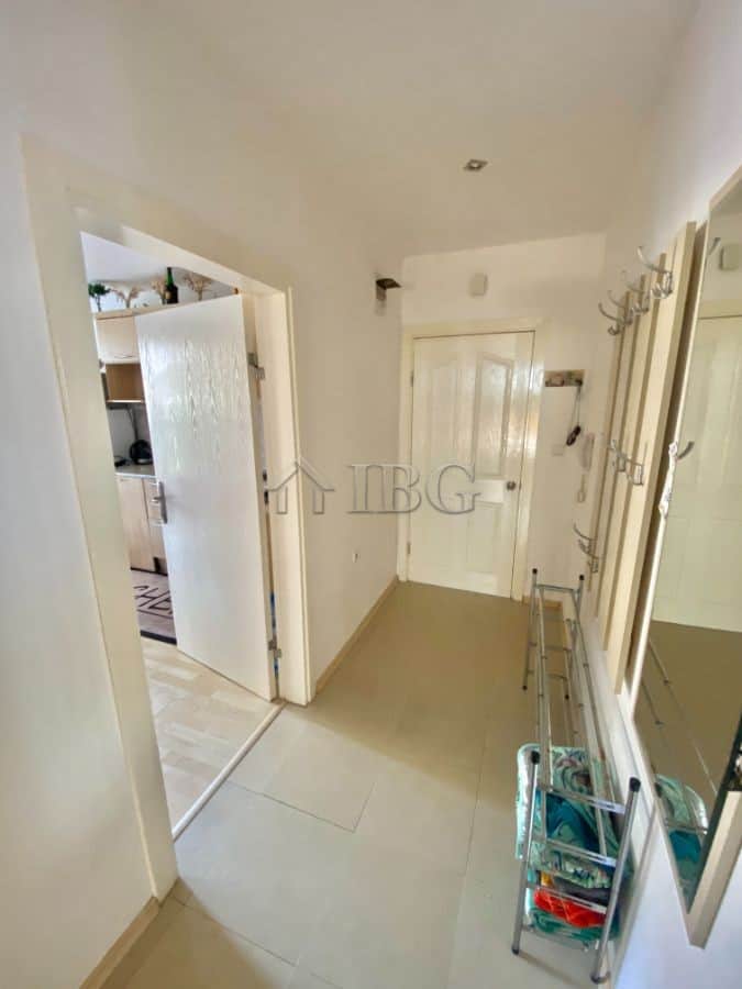 Apartment entrance in Sveti Vlas near the beach.