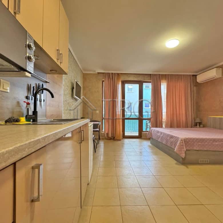 Studio Apartment in Diamond Bay, Sunny Beach.