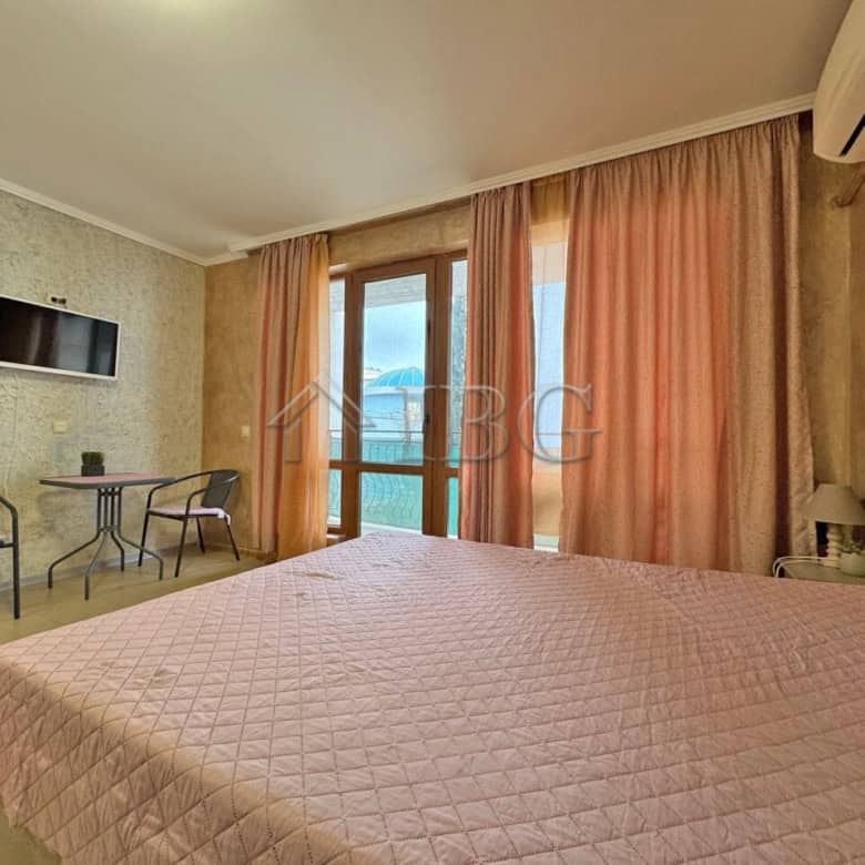 Cozy studio apartment with sea views in Diamond Bay, Sunny Beach, perfect for holiday rentals or per.