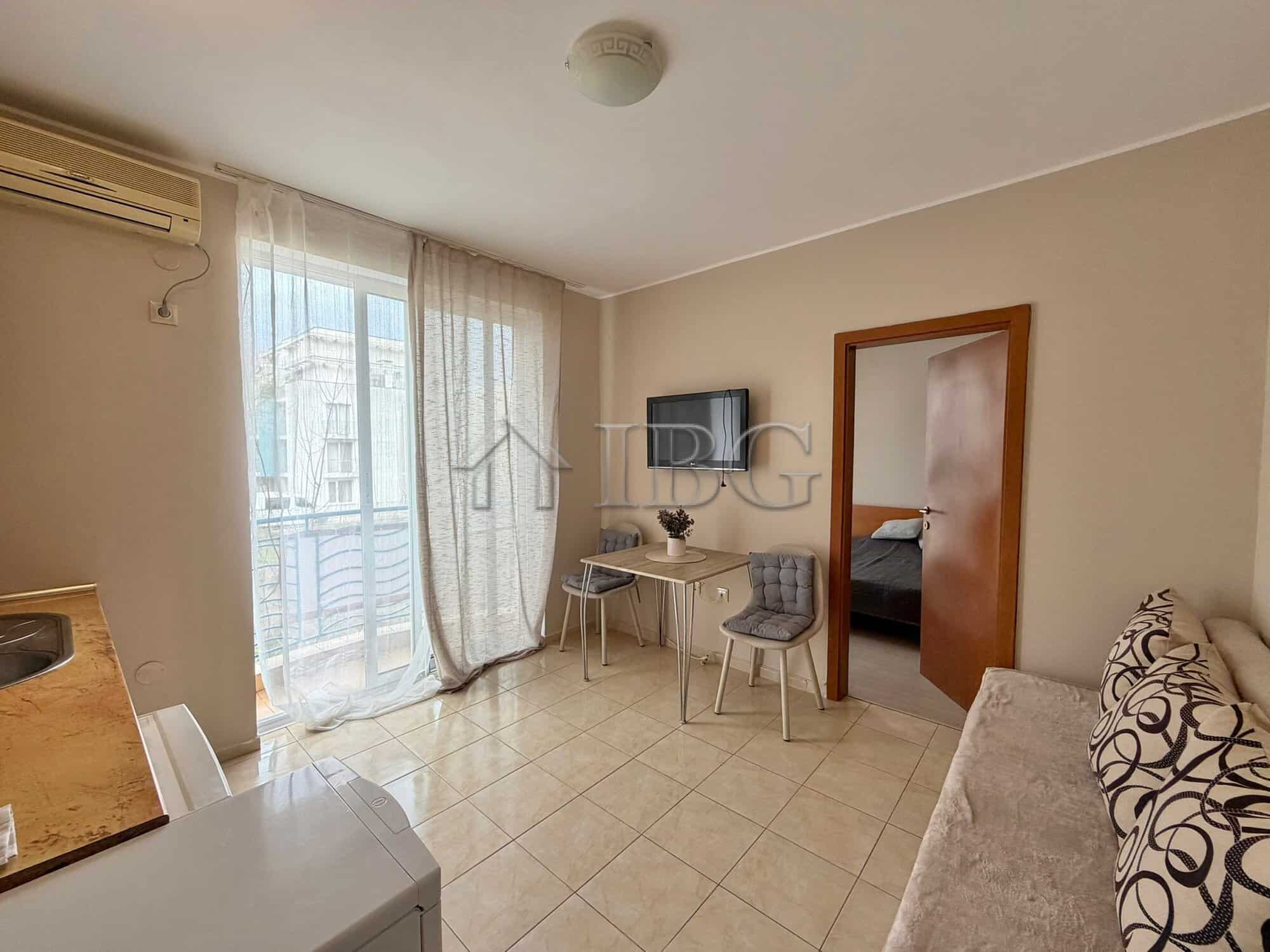 Bright 1-bedroom apartment with balcony in Sunny Day 3 Complex, Sunny Beach.