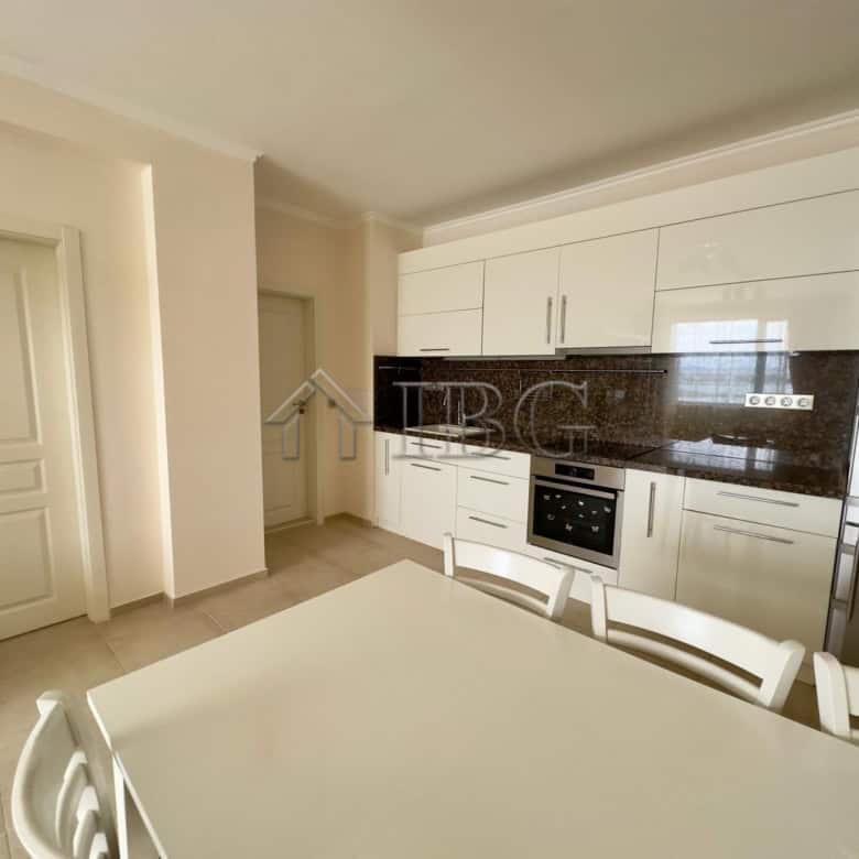 Modern 3-room apartment with front sea view near Akrotiria Beach, Nessebar.