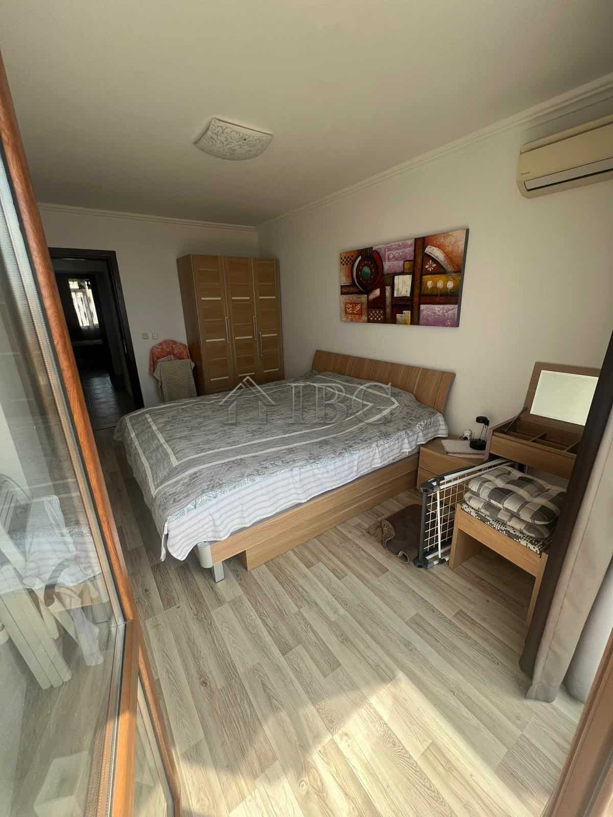 Interior view of a 3-bedroom apartment with yacht harbor view in Sveti Vlas.