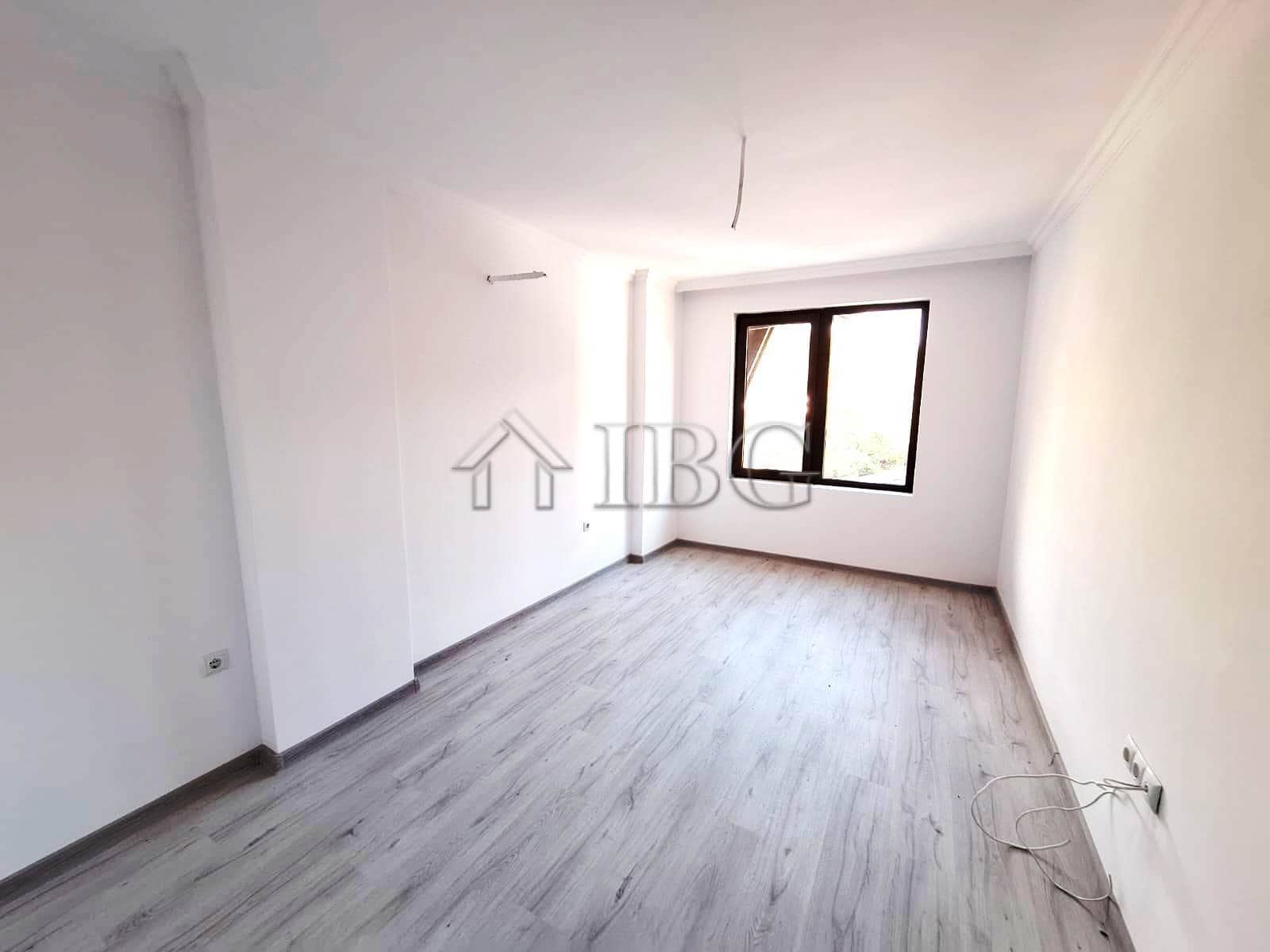 Bright living room with forest and partial sea views in Etara 4.