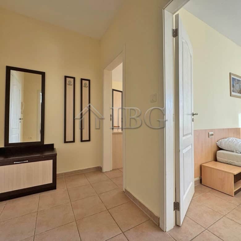 Bright 1-bedroom apartment with modern furnishings in Sunny Beach, perfect for vacation or investmen.