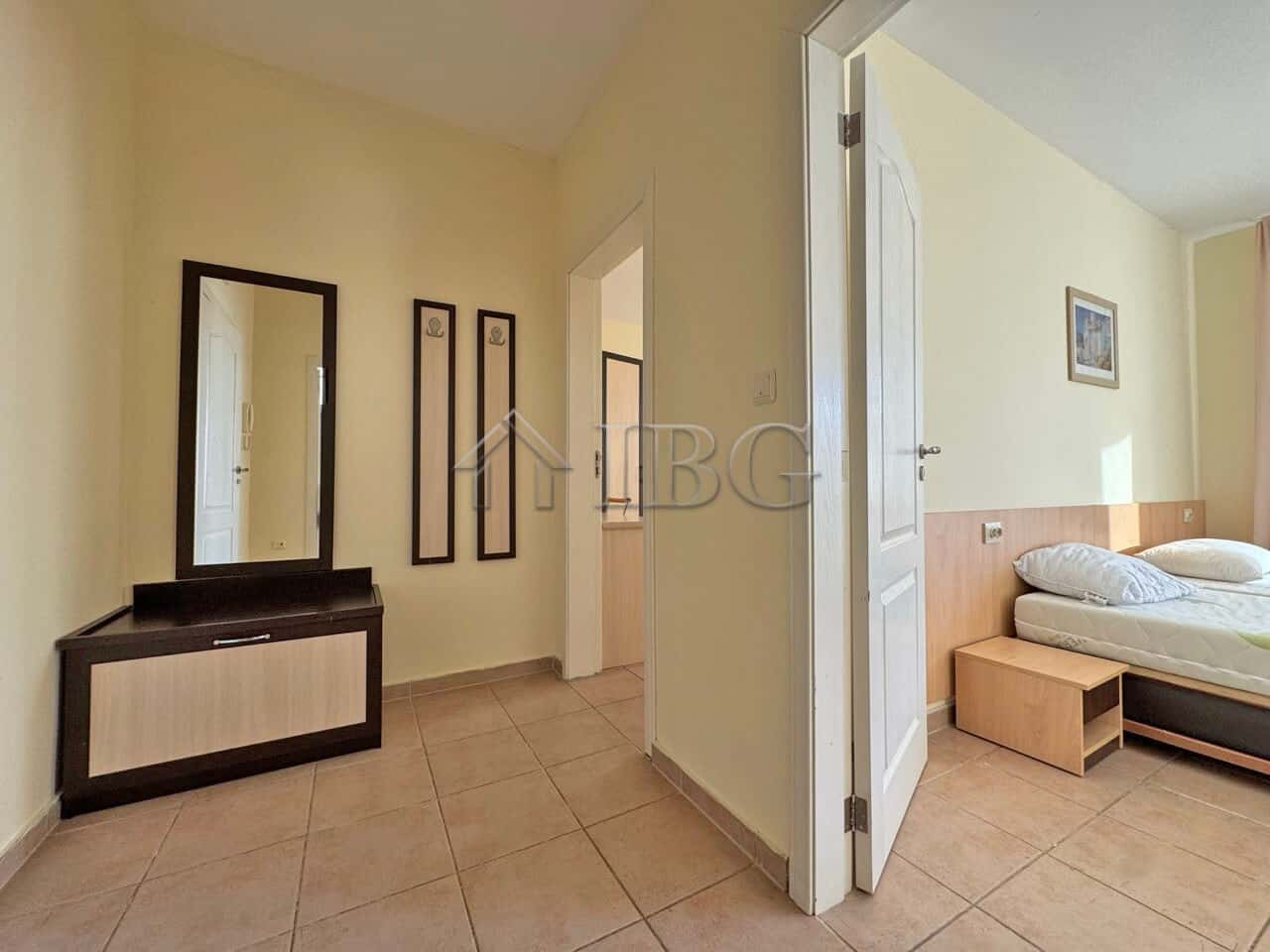 Bright 1-bedroom apartment with modern furnishings in Sunny Beach, perfect for vacation or investmen.
