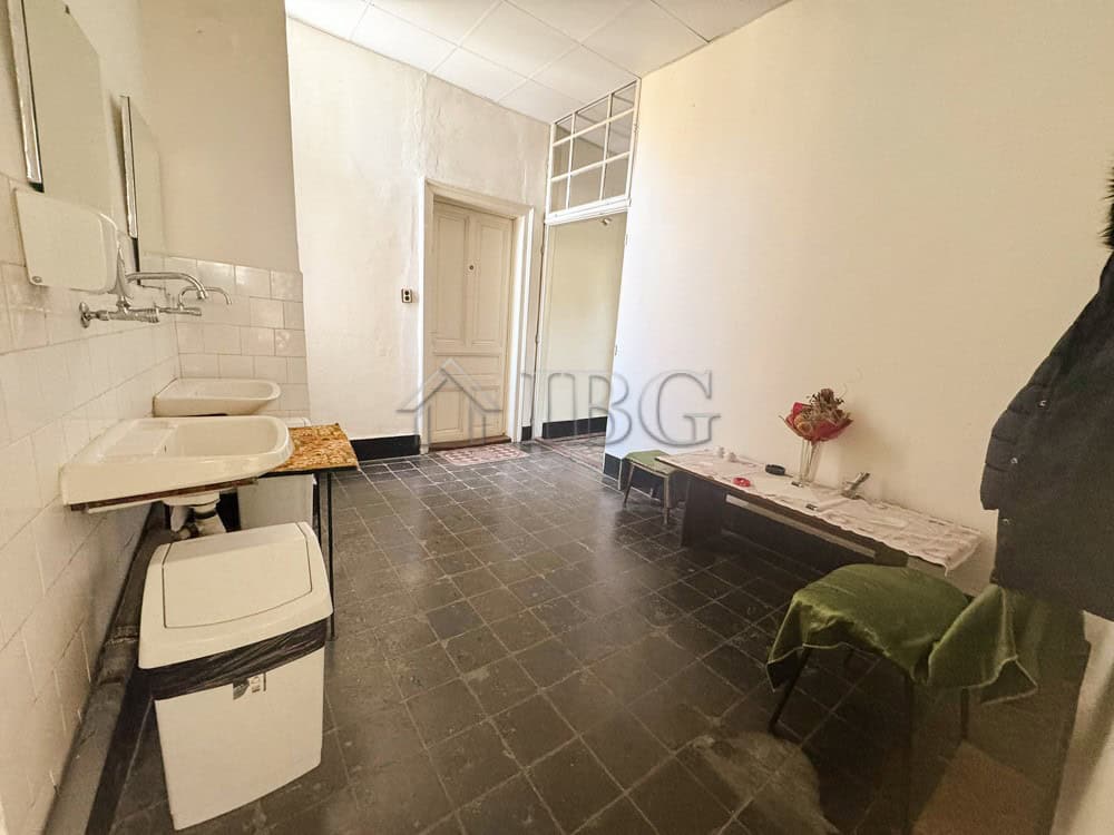 Office for Rent in Ruse Center with Aristocratic Building Style.