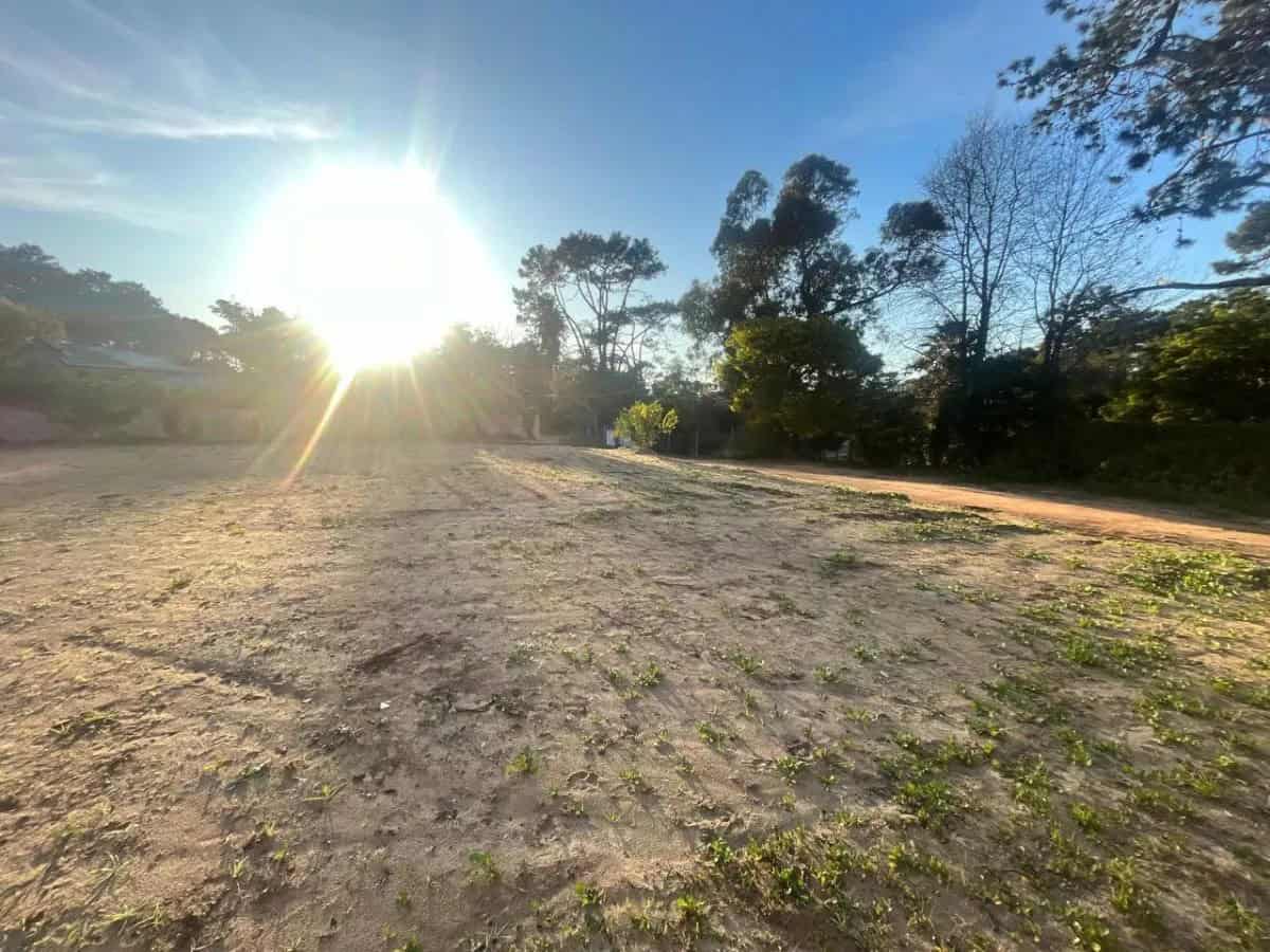 Building Lot for Sale in Punta del Este golf course community, ideal for custom home development.