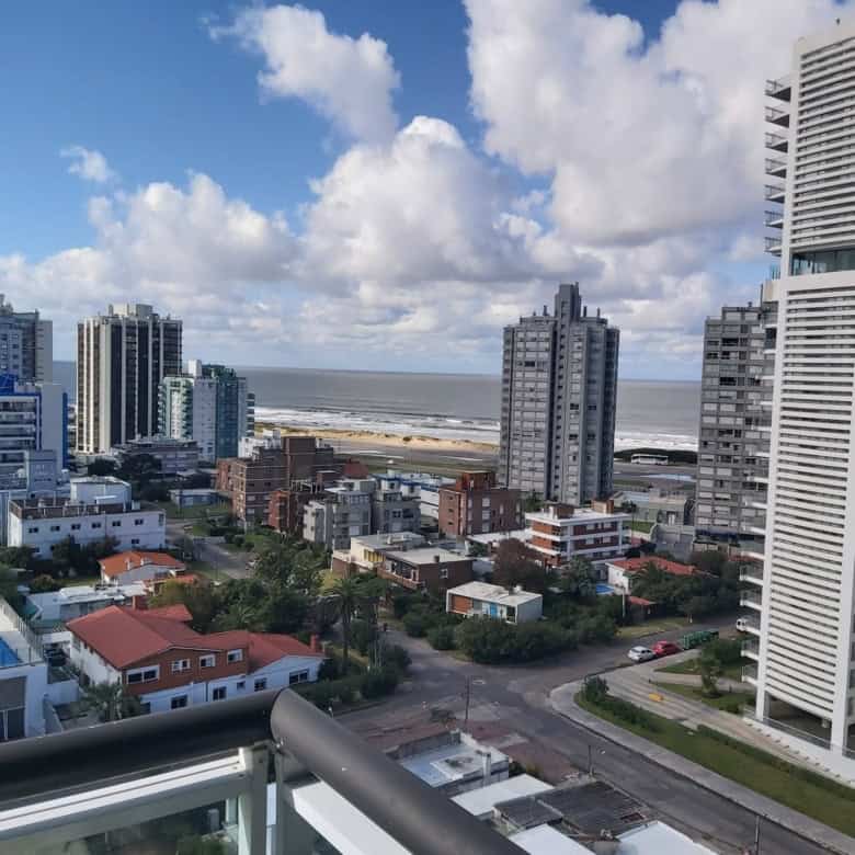 Apartment for sale with stunning ocean views in La Pastora, Punta del Este, Maldonado. Prime locatio.