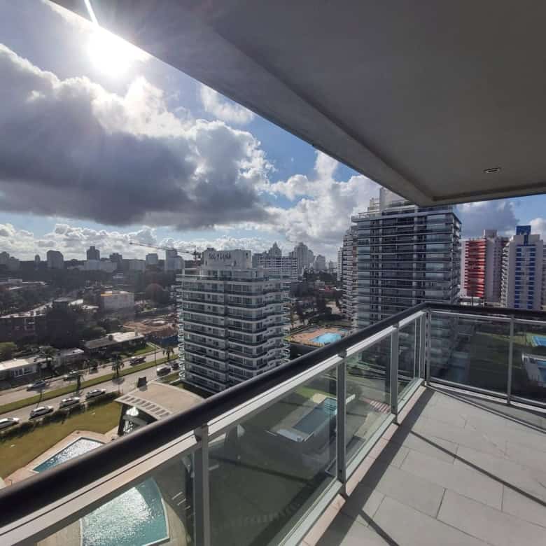 Apartment for sale in La Pastora, Punta del Este, with panoramic city and ocean views.