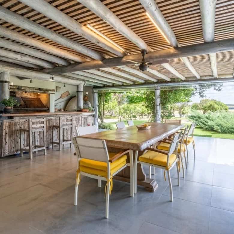 Spacious outdoor dining area with scenic views in Punta Ballena, Maldonado.