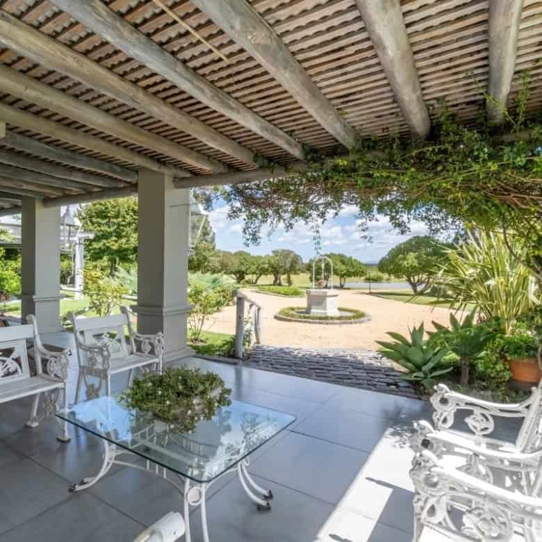 Country house terrace with garden view in Punta Ballena, Maldonado.
