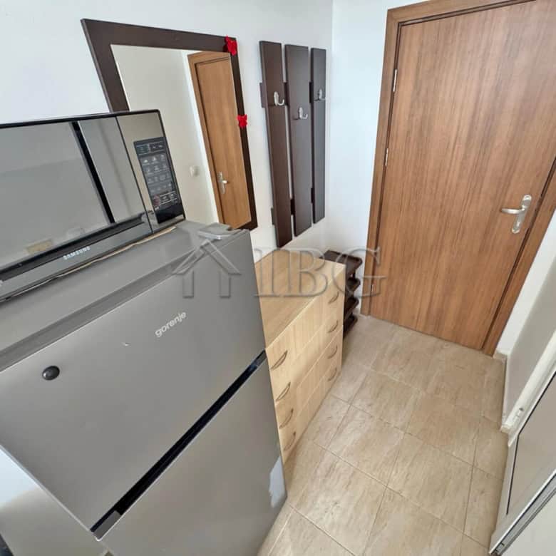Spacious entrance with modern appliances in Gerber Residence 3, Sunny Beach.