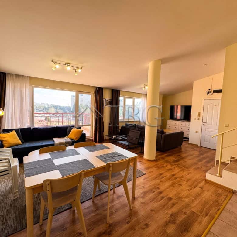Spacious apartment with 2 bedrooms, 2 bathrooms, and stunning sea views in Green Fort, Sunny Beach.