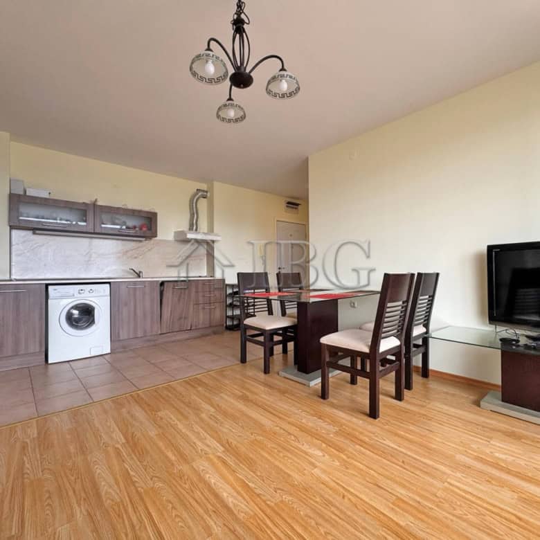 Bright furnished 1-bedroom apartment in Holiday Fort Golf Club, Sunny Beach, ideal for relaxing holi.