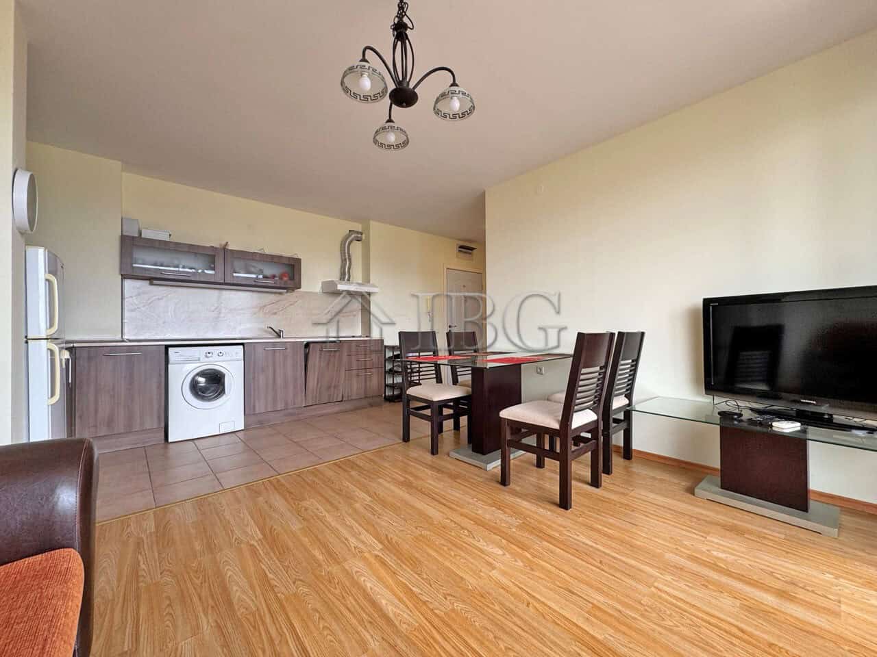 Bright furnished 1-bedroom apartment in Holiday Fort Golf Club, Sunny Beach, ideal for relaxing holi.