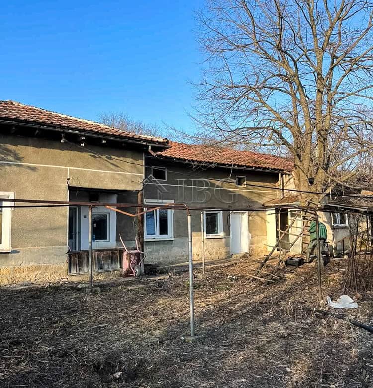 House at Brestovitsa Village with Large Garden, Garage, and Outbuildings.