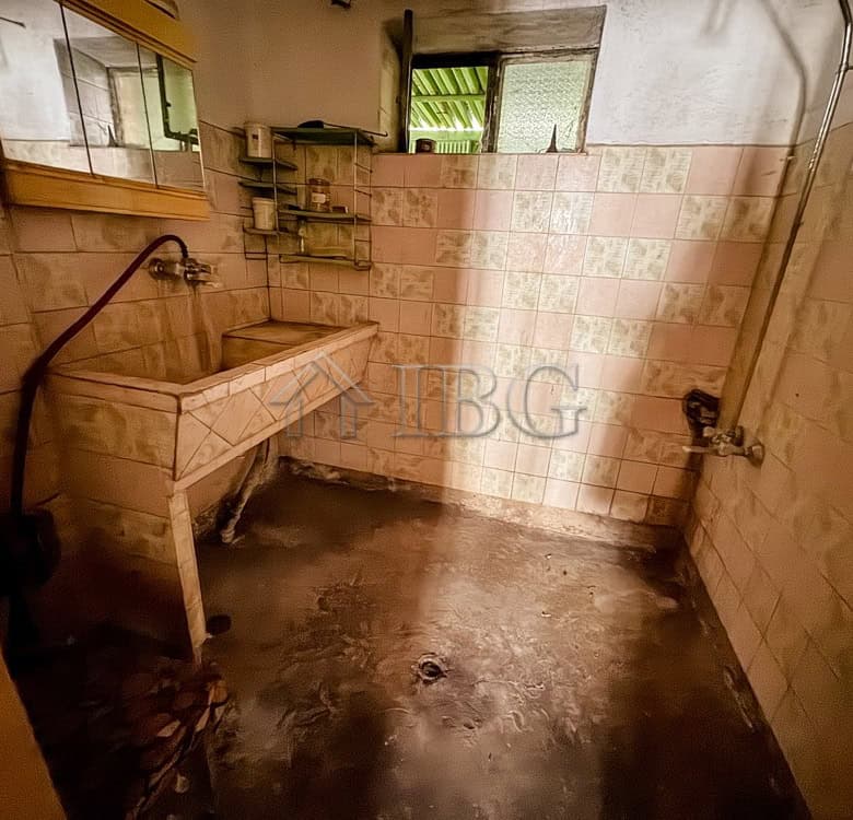 Solid 3-Bedroom House for Sale with Large Garden – Shtraklevo Village, Ruse Area.