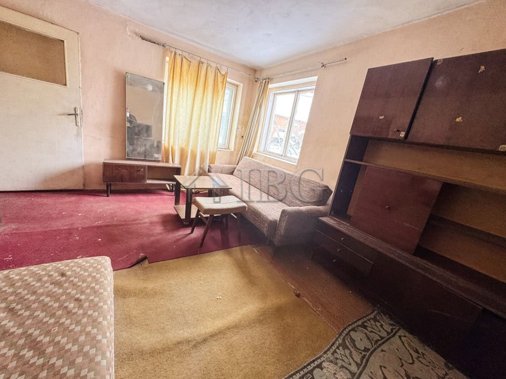 Spacious 3-bedroom house for sale with large garden in Shtraklevo Village, Ruse Area, ideal for fami.