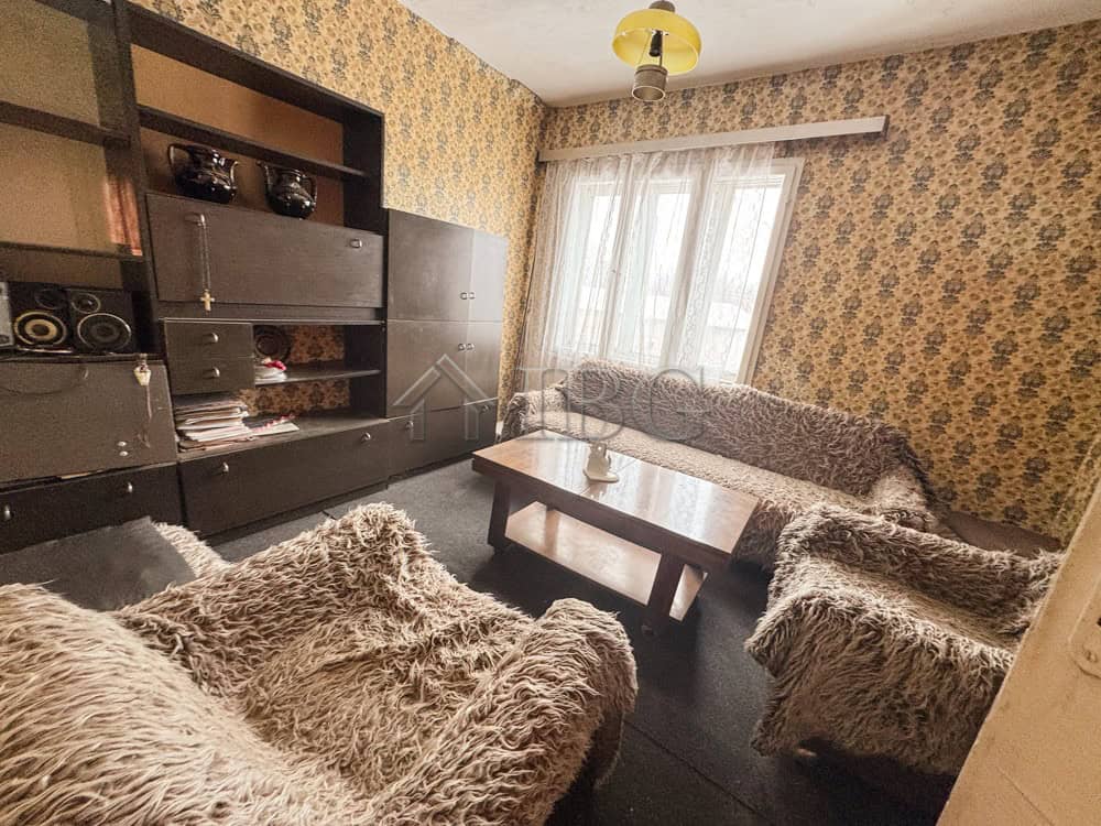 Solid 3-bedroom house with large garden for sale in Shtraklevo Village, Ruse area. Perfect family ho.