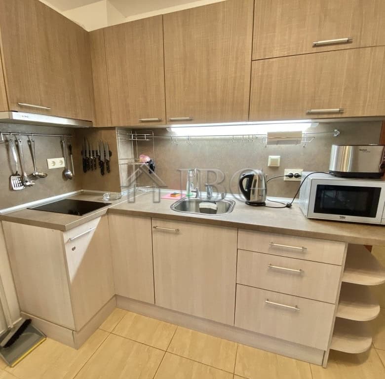 Bright and spacious apartment with 2 bedrooms, 1.5 bathrooms, and a large 17 sq. m. terrace in Etara.