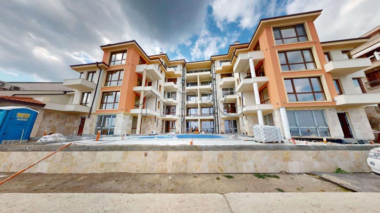 Modern 1-bedroom apartment with sea view in Villa Metara, Ravda, Bulgaria.