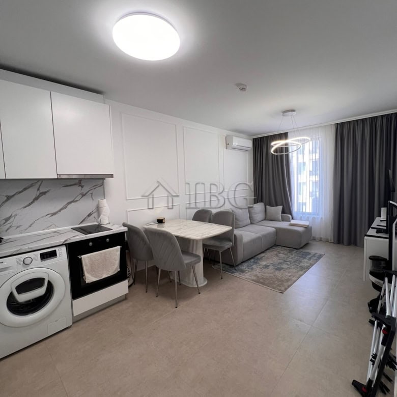 Bright modern one-bedroom apartment with pool view in Polar Star, Sveti Vlas. Perfect for comfortabl.