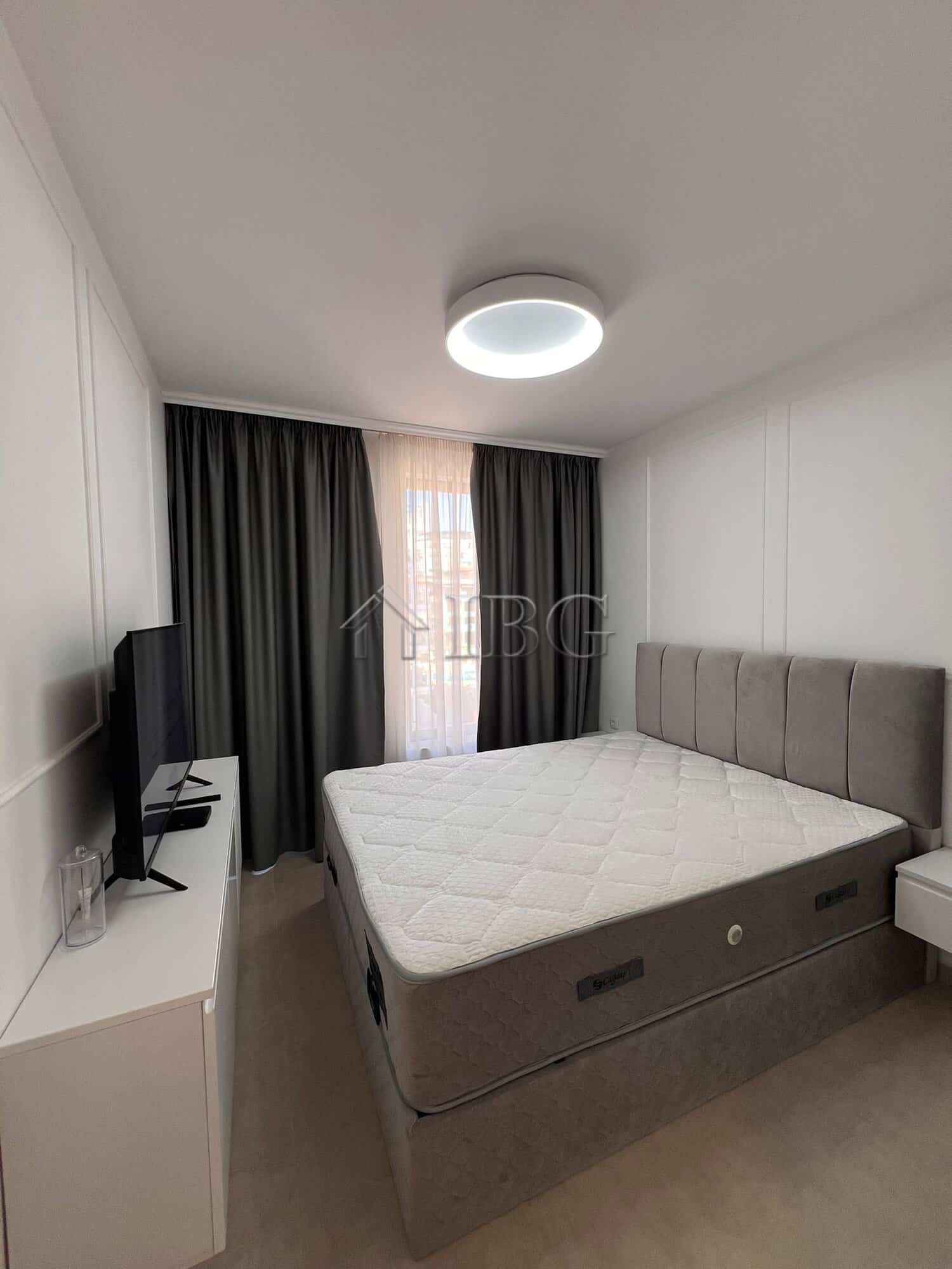 Cozy one-bedroom apartment with pool view in Polar Star, Sveti Vlas, offering modern amenities and c.