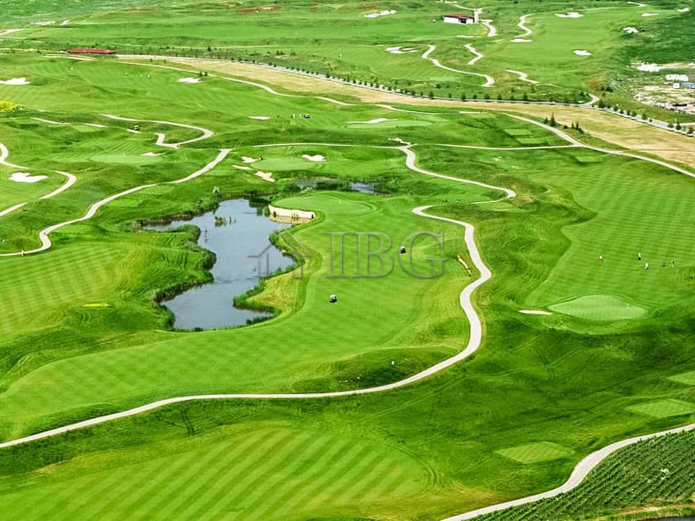Modern fully furnished 1-bedroom apartment on the third floor at Lighthouse Golf & Spa Resort.