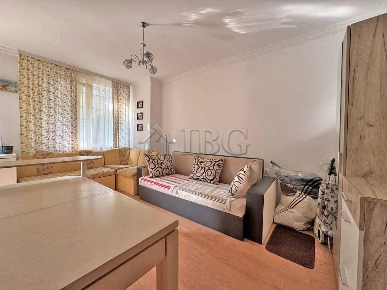 Bright studio apartment with balcony in Sunny Beach, ideal for investment or holiday home. Modern in.