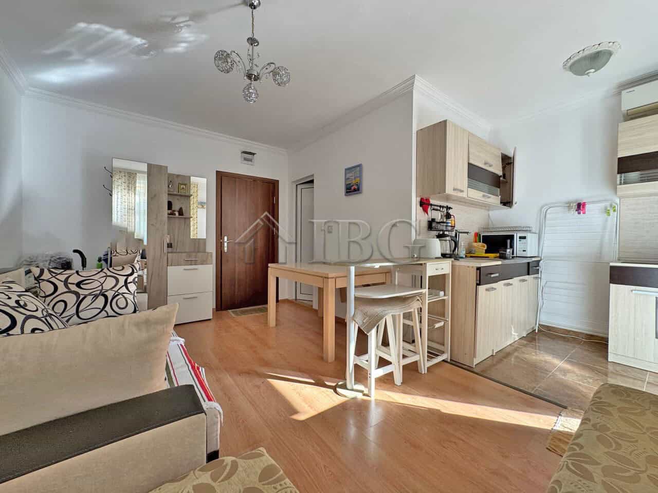 Bright studio apartment with balcony in Magnolia Residence 2, Sunny Beach, perfect for holiday or in.