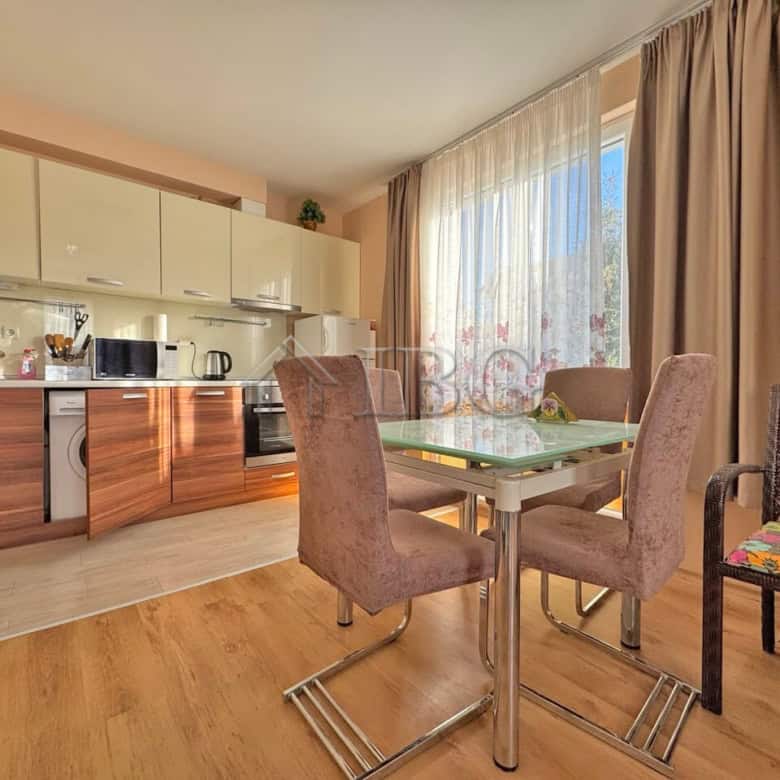 Apartment with 2 bedrooms, 2 bathrooms, and a scenic pool view at Messembria Palace, Sunny Beach.