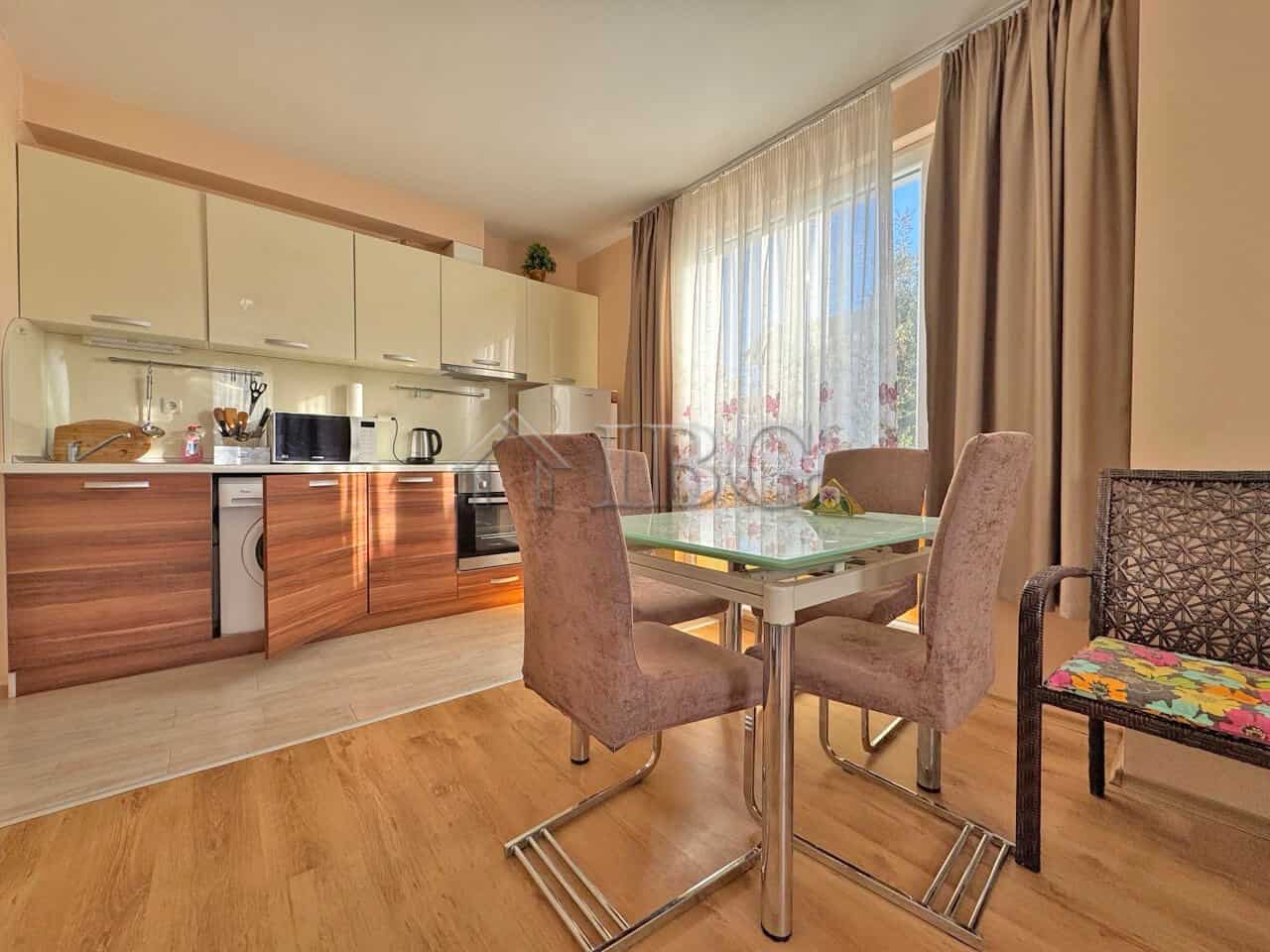 Apartment with 2 bedrooms, 2 bathrooms, and a scenic pool view at Messembria Palace, Sunny Beach.