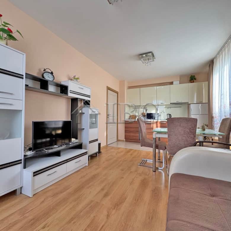 Bright apartment with 2 bedrooms, 2 bathrooms, and scenic pool views in Sunny Beach. Perfect for com.