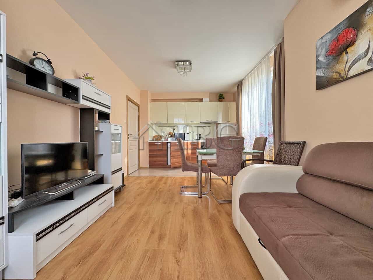 Apartment with 2 bedrooms, 2 bathrooms | Pool View | Messembria Palace, Sunny Beach.