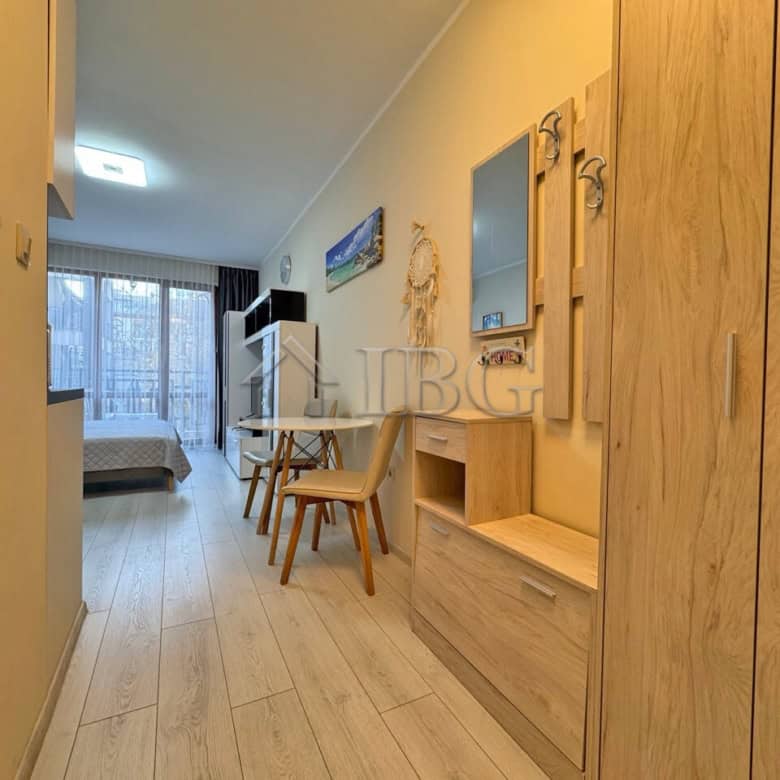 Bright studio apartment near the sea in Panorama Bay 2, Sveti Vlas, just 200 meters from the beach.