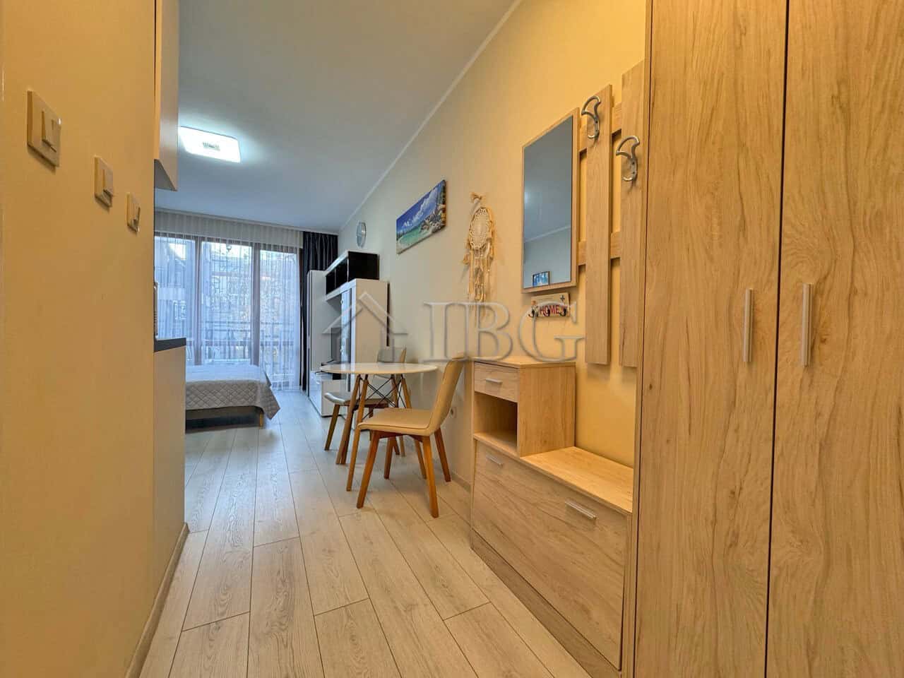 Cozy Studio in Panorama Bay 2, Sveti Vlas Bright studio apartment near the sea in Panorama Bay 2, Sveti Vlas, just 200 meters from the beach.
