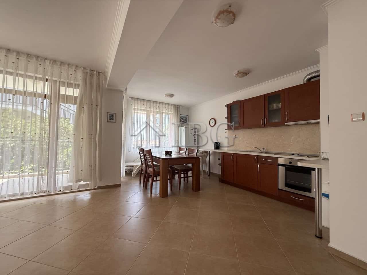 Bright and airy one-bedroom apartment in Tili Complex, Aurelia District, Nessebar. Modern kitchen an.