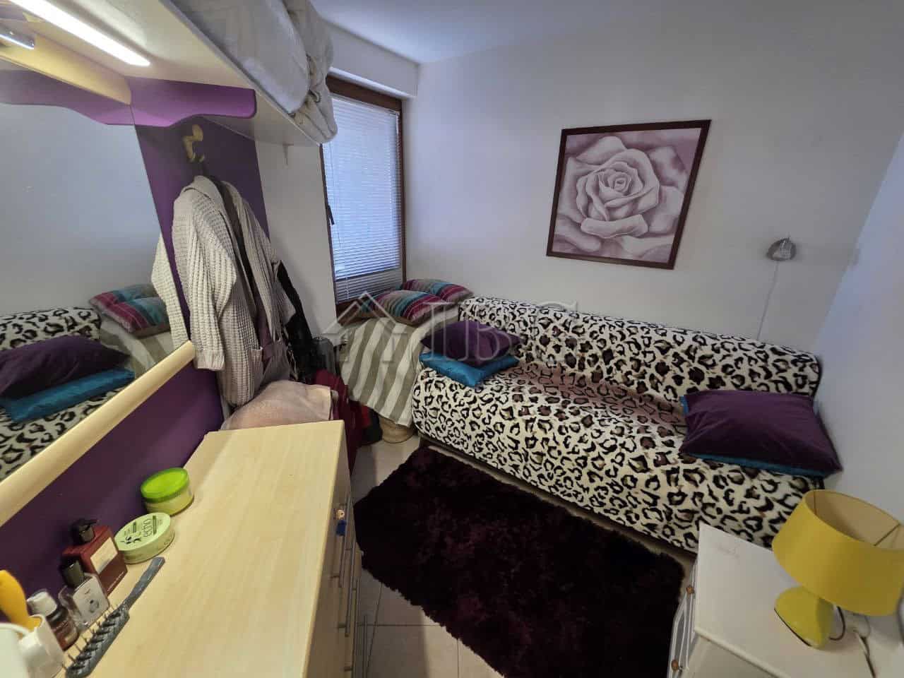 Bright 2-bedroom apartment for sale in Ravda Sun & Sea Resort, featuring comfortable living spaces a.