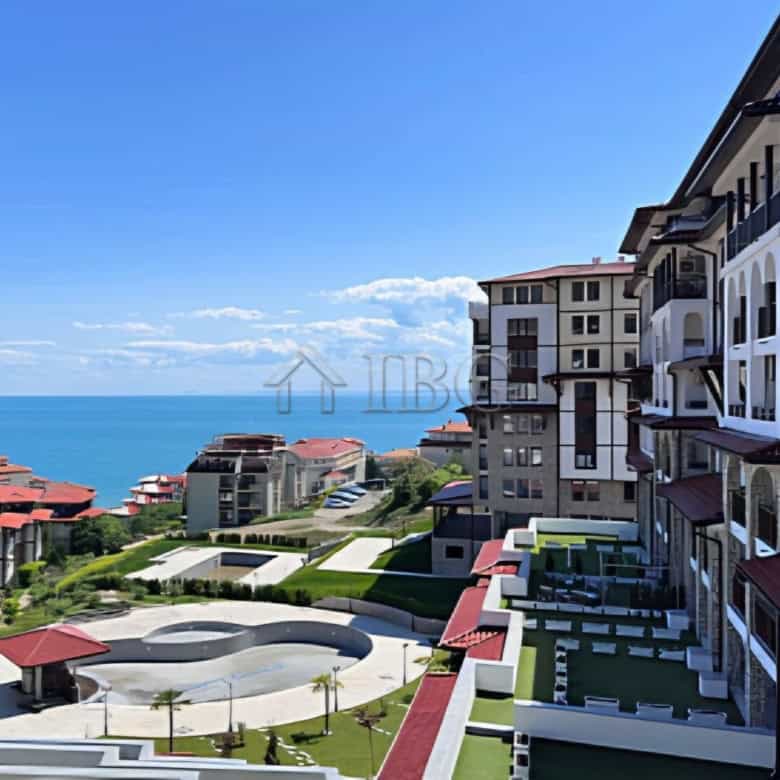 Beautiful sea view from a studio apartment with patio in Sveti Vlas. Modern building with scenic sur.