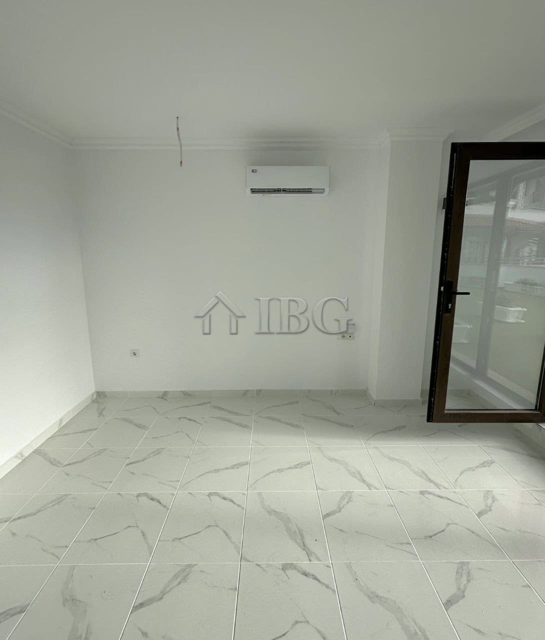 Modern studio with sea view and balcony in Sveti Vlas.